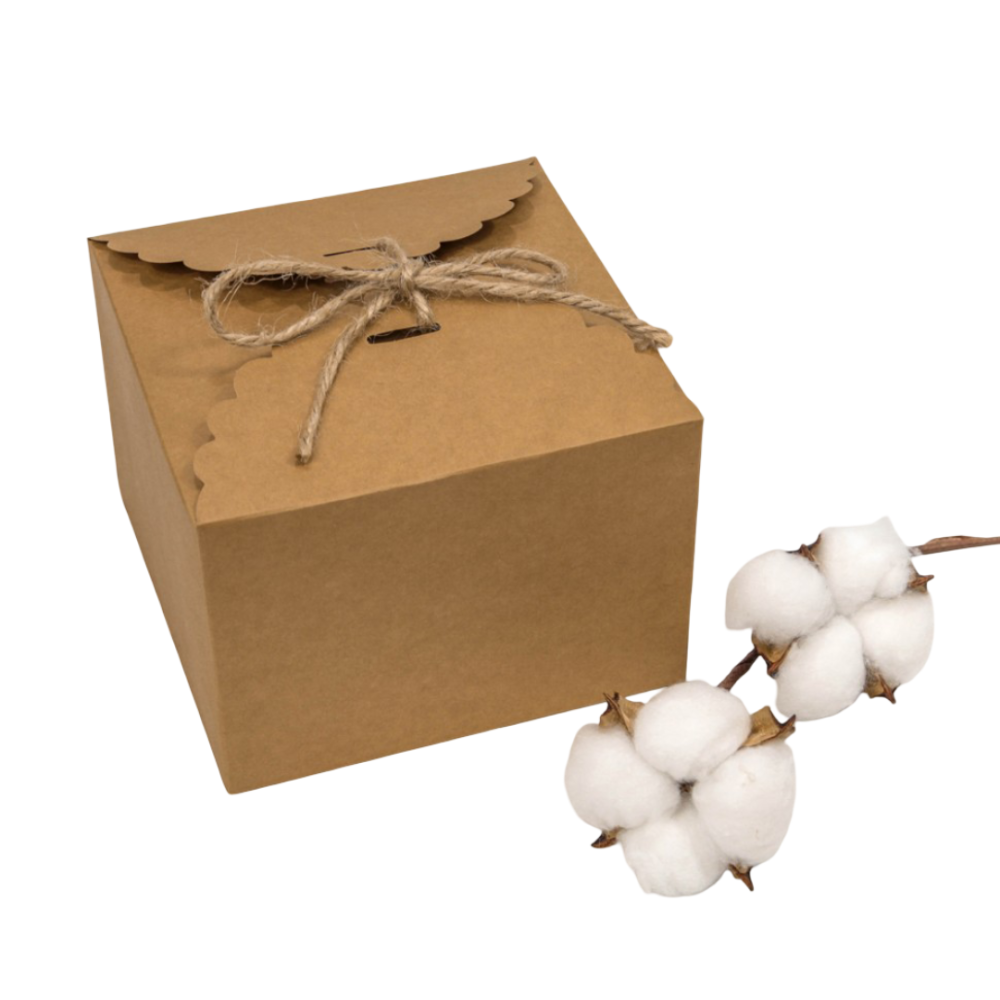 картинка Коробка Квадратная 14*14*10 сборная с бечёвкой Крафт 1/20 1/500 Арт: 000920-7/6 от магазина FiestaGift.ru