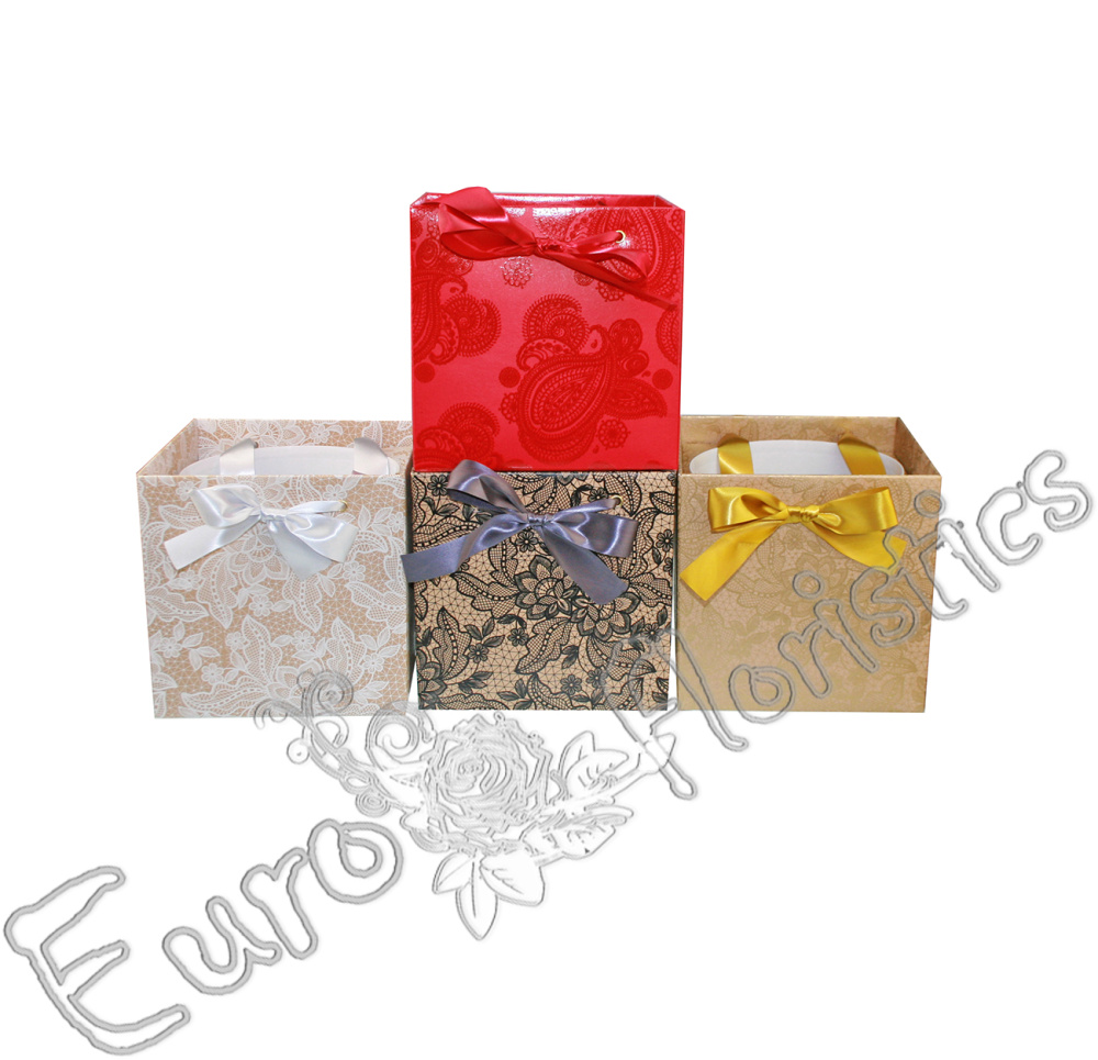 картинка Коробка для цветов 125*180*225 белая от магазина FiestaGift.ru